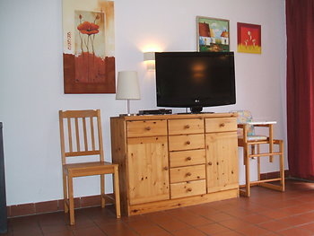 Wohnzimmer mit Flachbildfernseher