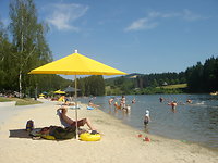 Badesee mit Sandstrand in 3 km
