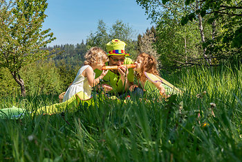 Herzliche und kreative Kinderbetreuung mit Erlebnissen in der Natur.