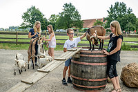 Hoftiere im StreichelZoo