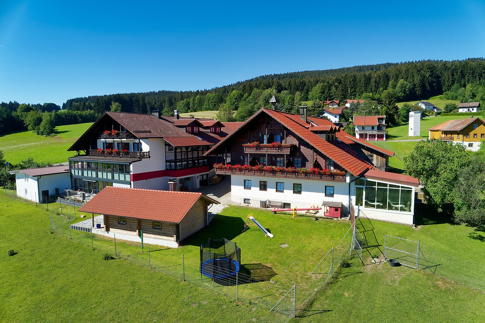 Happy.Hirsch Hotel & Restaurant Hirschenstein