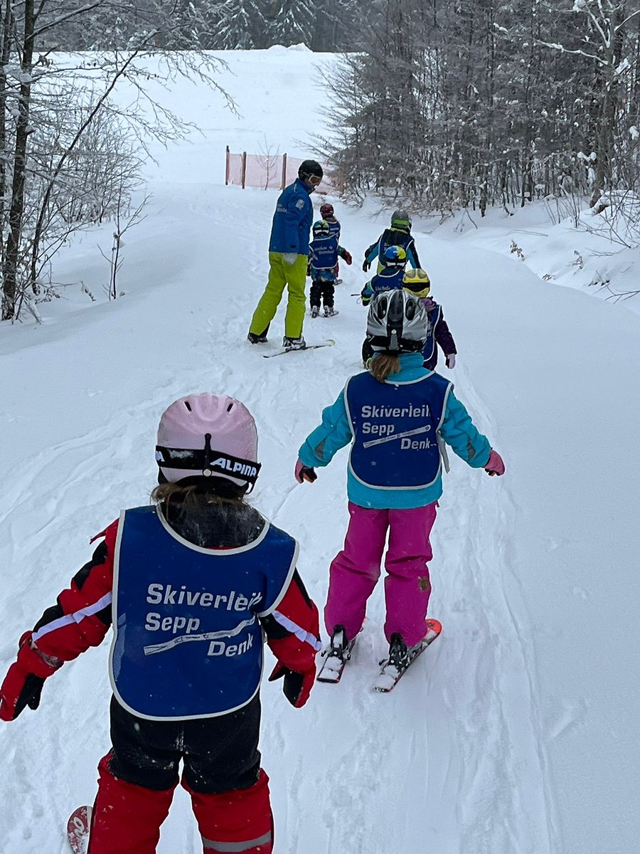 Winterurlaub im Familien-Skigebiet  in 1040 m Höhe